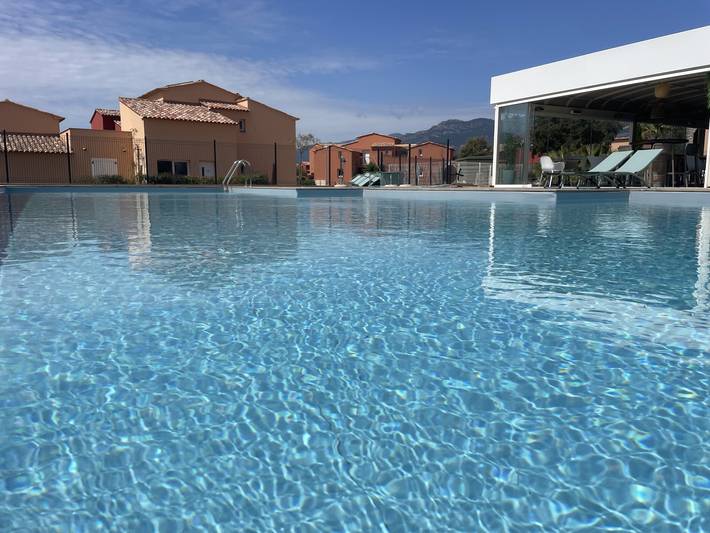 Location de vacances pour 4 personnes, avec balcon à Lecci