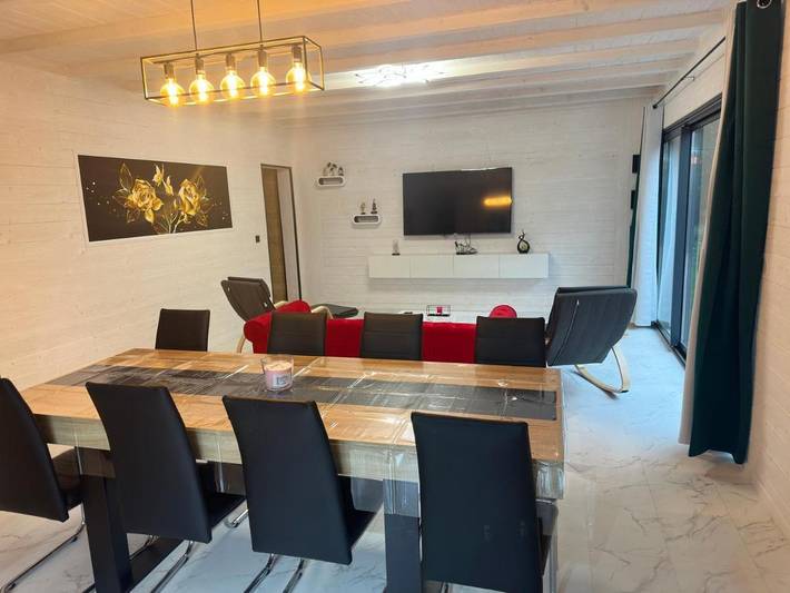 Location de vacances pour 10 personnes, avec Jacuzzi et Terrasse ainsi que Jardin et Vue à Chalifert