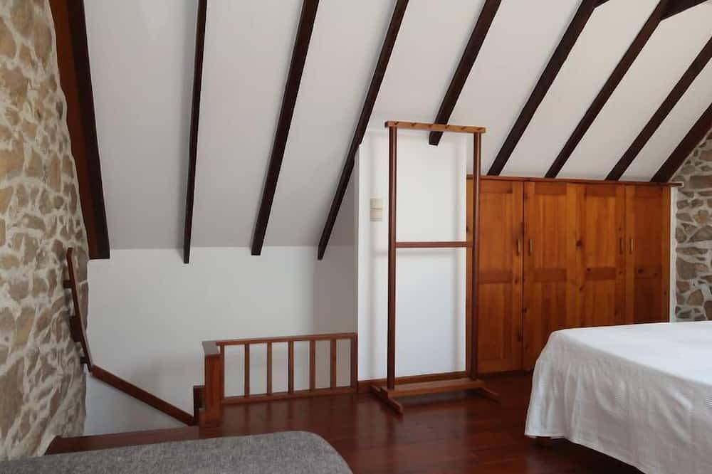 L'Iroise by Interhome in Pointe du Raz, Plogoff