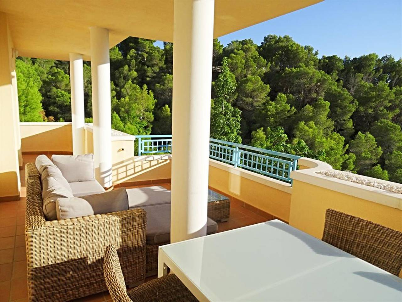 Apartamento entero, Hermoso apartamento con piscina, Wifi y aire acondicionado en Altea in Altea Hills, Altea