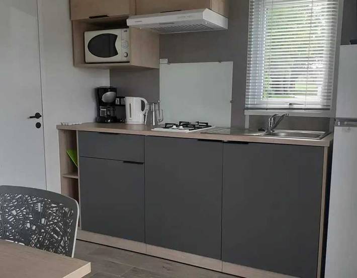 Mobil home pour 2 personnes, avec terrasse et bassin pour enfant à Argenton-les-Vallées - 3