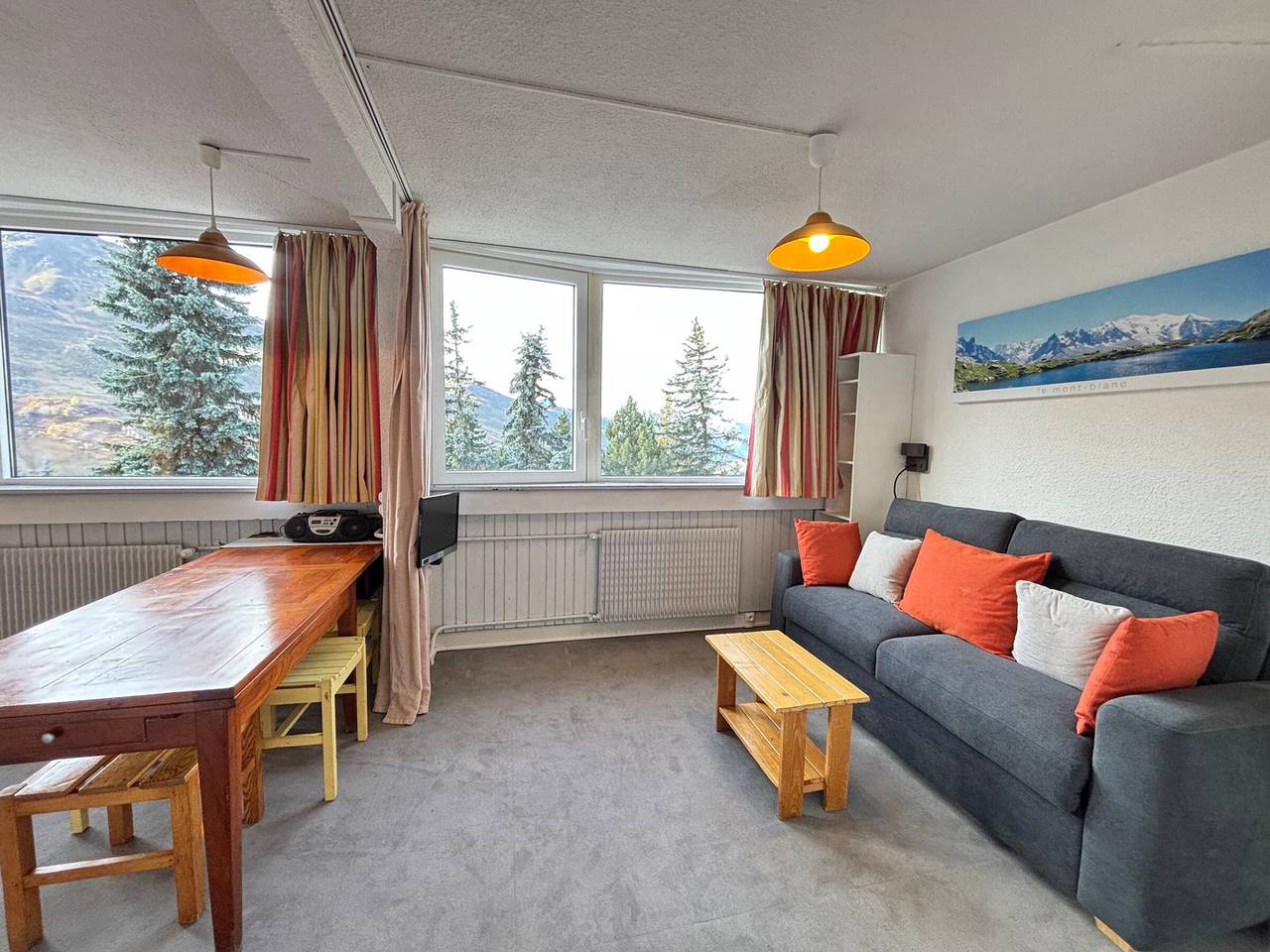 Entire studio, Cozy Studio for 4, Heart of Les Menuires, Ski-in/Ski-out, Near Shops in Les Menuires, Saint-Martin-de-Belleville