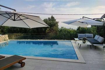 Villa für 9 Personen in Banjol, Rab, Bild 4
