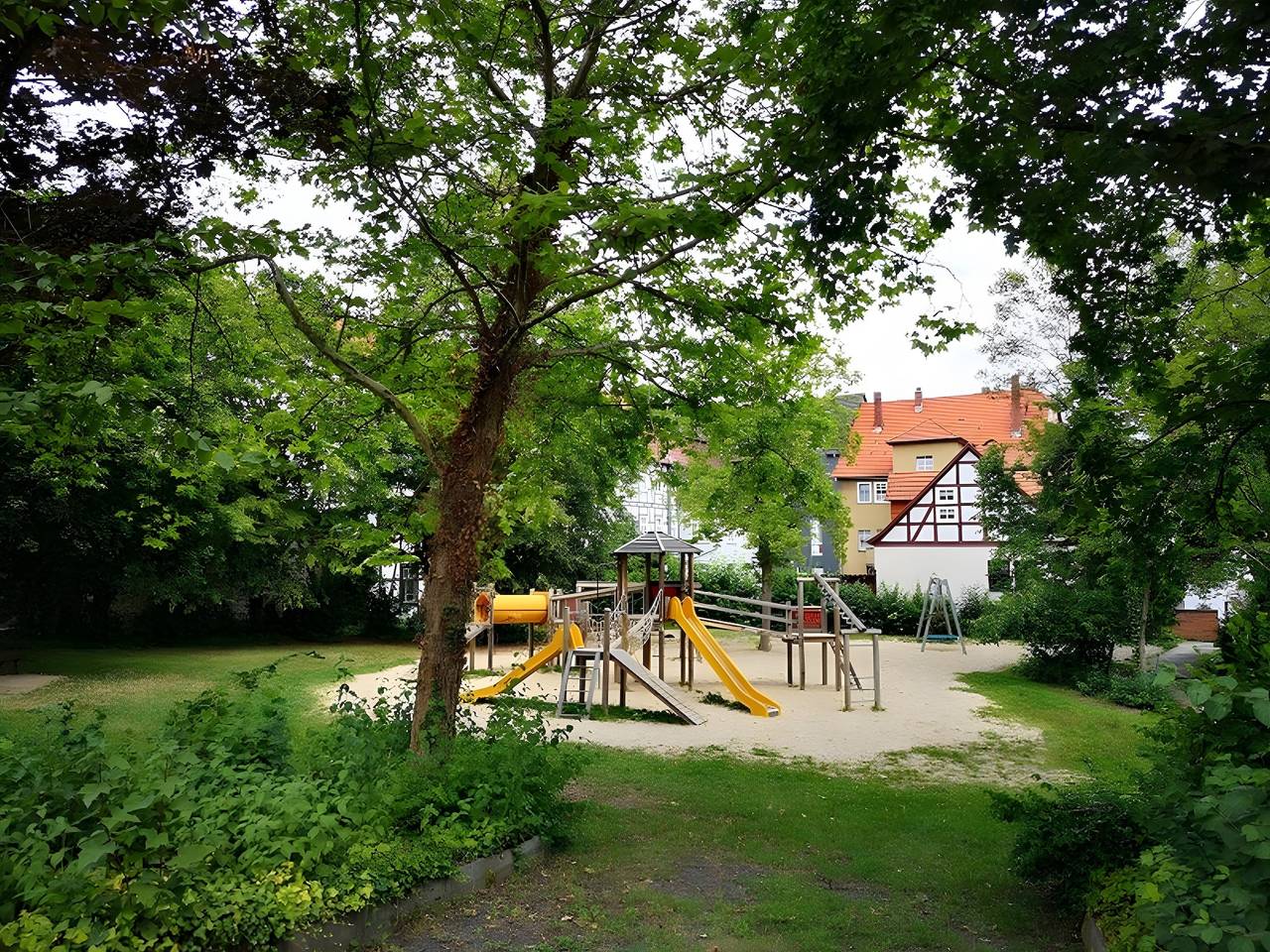 Ganze Wohnung, Ferienwohnung 'Am Schloßpark' mit privater Terrasse, privatem Garten und Wi-Fi in Melsungen, Schwalm-Eder-Kreis