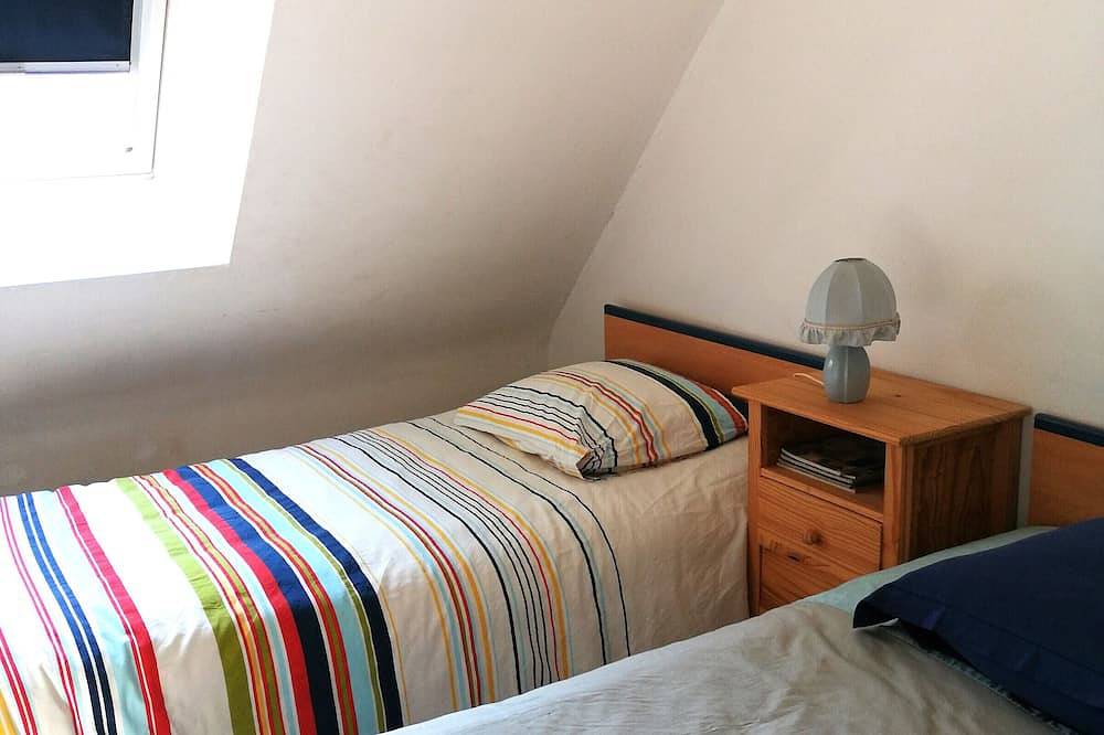 Spacious family home in Groix with garden in Port Tudy, Groix