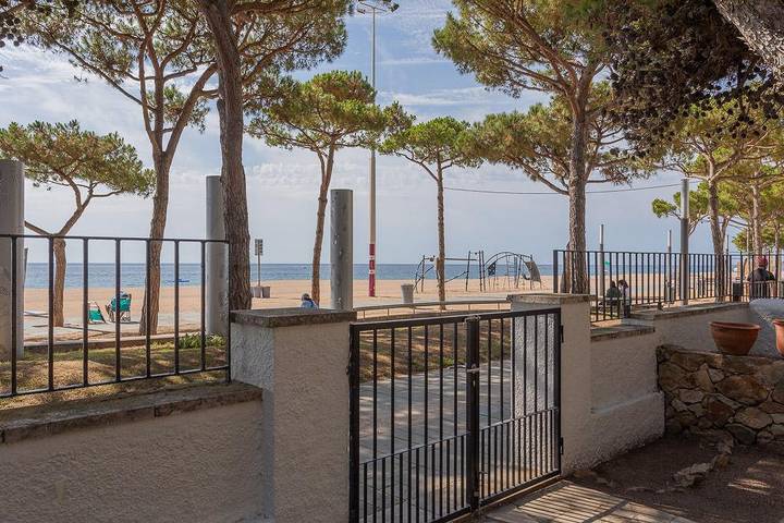 Casa rural para 8 personas, con jardín y terraza en Platja d'Aro - 2