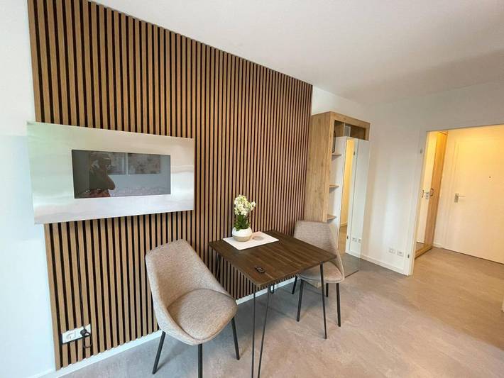 Ferienwohnung für 2 Personen, mit Balkon und Ausblick in Bad Klosterlausnitz