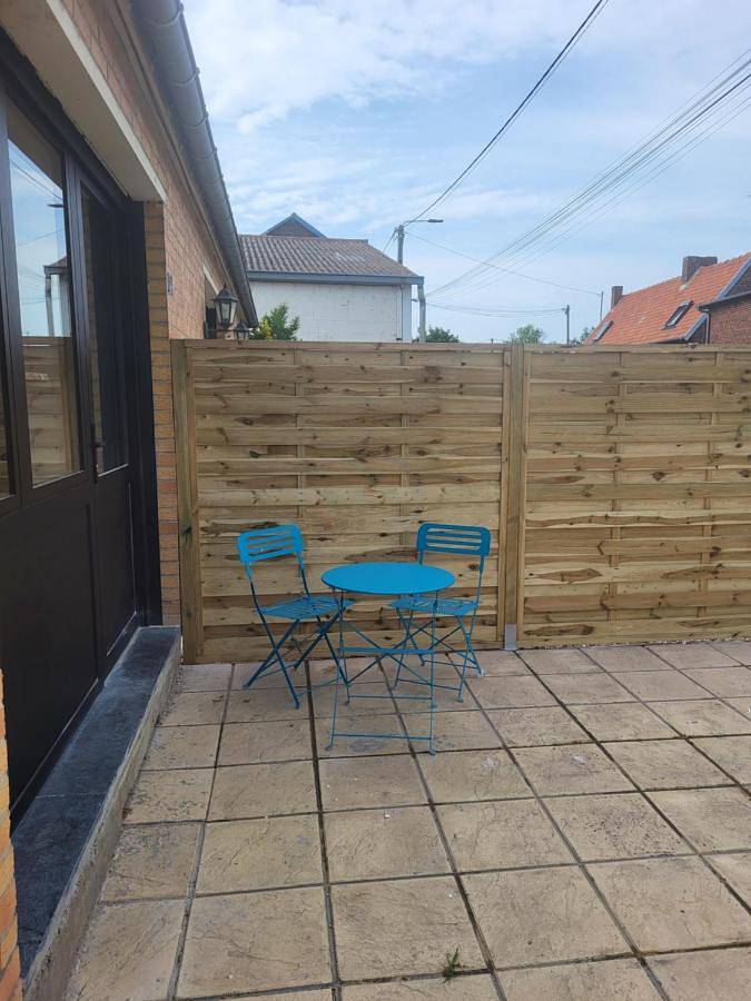 Location de vacances pour 2 personnes, avec terrasse dans Dompierre-Becquincourt - 3