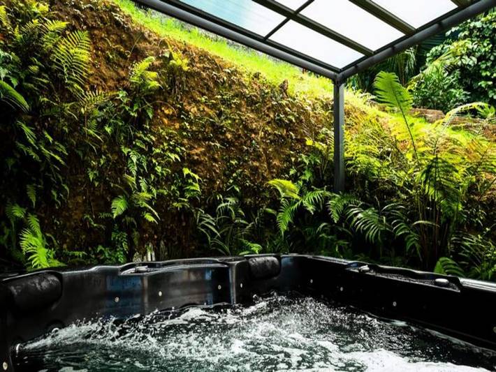 Gîte pour 24 personnes, avec piscine et jardin ainsi que jacuzzi et sauna, animaux acceptés à Le Moule - 3