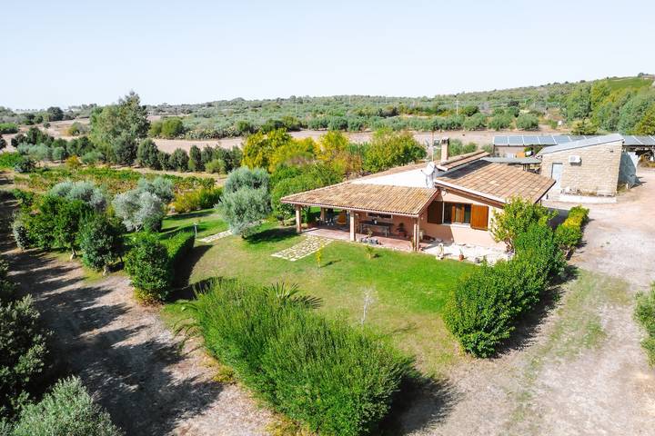 Villa 'Casa Serra' mit Bergblick, Wlan und Klimaanlage in Pimentel, Campidano
