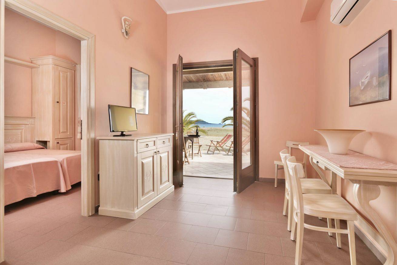 Entire apartment, Lido Chelo Senior Suite 4 beds in Bosa Marina, Planargia