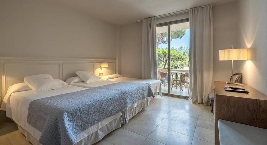 Hôtel pour 3 personnes, avec sauna et jardin ainsi que terrasse et jacuzzi, animaux acceptés à S'Agaró - 4