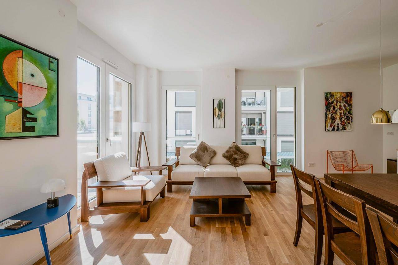 Ganze Wohnung, Exquis Artistic 2Br-Apartment Eames I Garden I Family-friendly I Parking I Home Office in Böblingen, Landkreis Böblingen