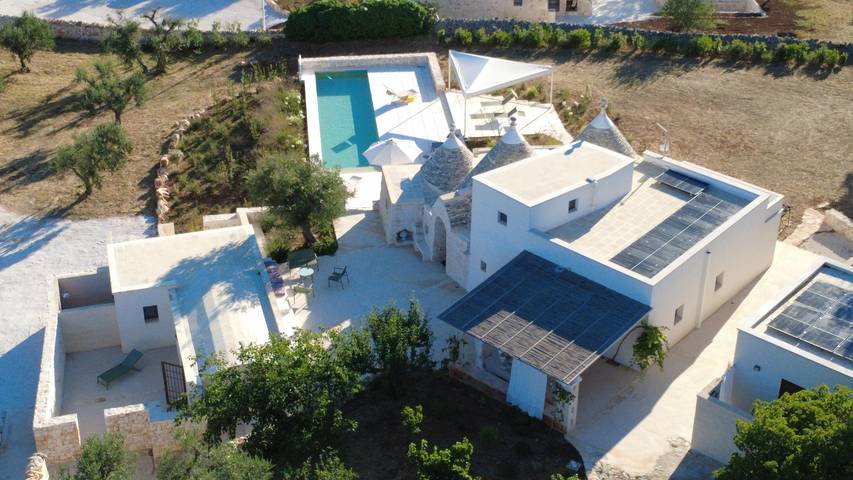 Trullo per 9 persone, con terrazza e panorama, con animali domestici a Cisternino