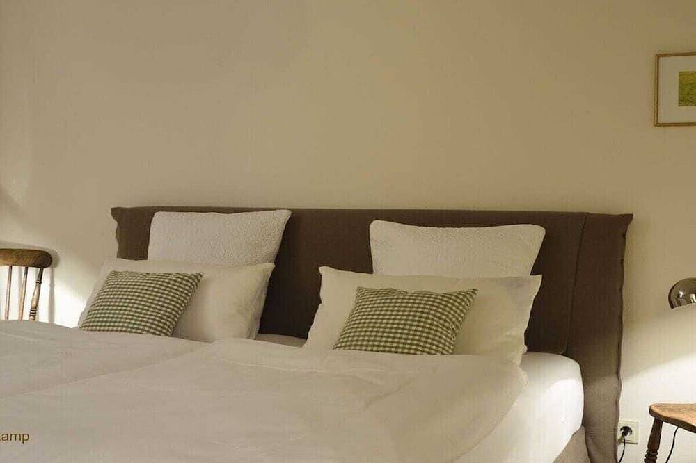 Ferienwohnung mit 1 Schlafzimmer in Murnau am Staffelsee, Das Blaue Land