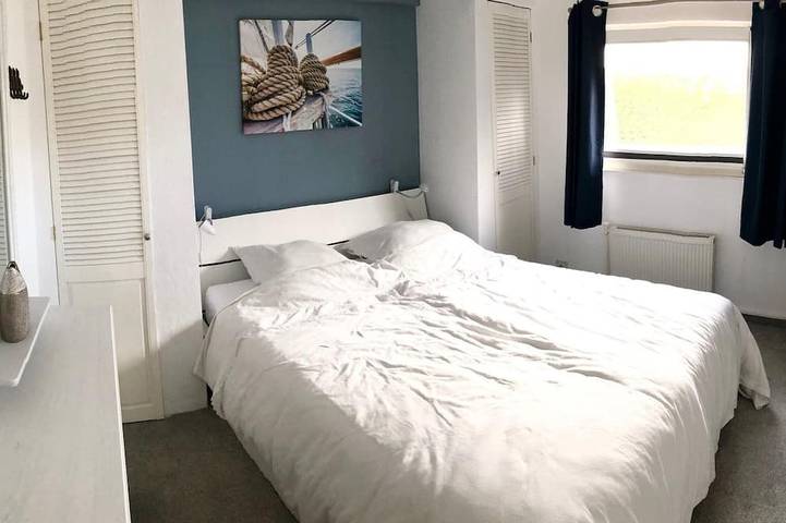 Luxuriöses Ferienhaus direkt am See in Ijsselmeer
