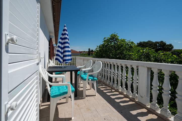 Ferienwohnung für 4 Personen, mit Balkon/Terrasse, mit Haustier in Pakostane