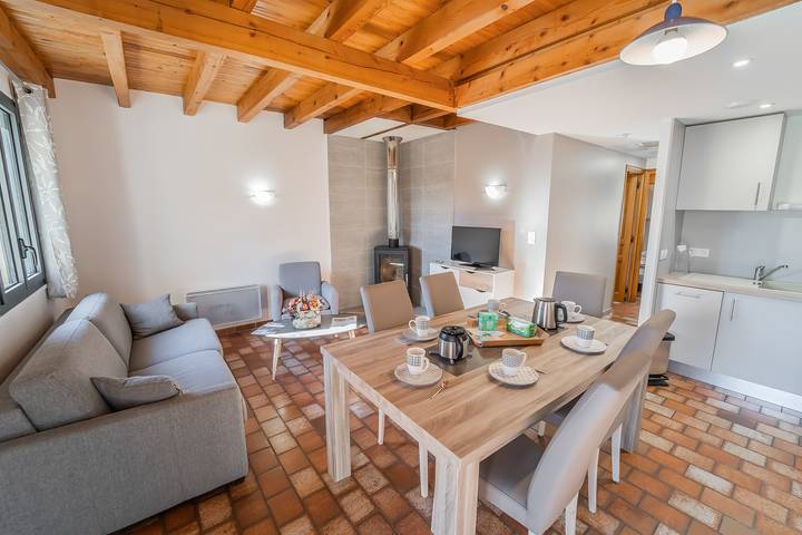 Gîte pour 6 personnes, avec Terrasse et Jardin à Le Malzieu-Ville - 2