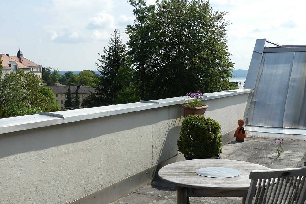 Entire apartment, Dachterrassen-ferienwohnung Tutzing in Tutzing, Starnberger See