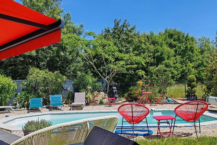 Location de vacances pour 4 personnes, avec piscine à Esnandes