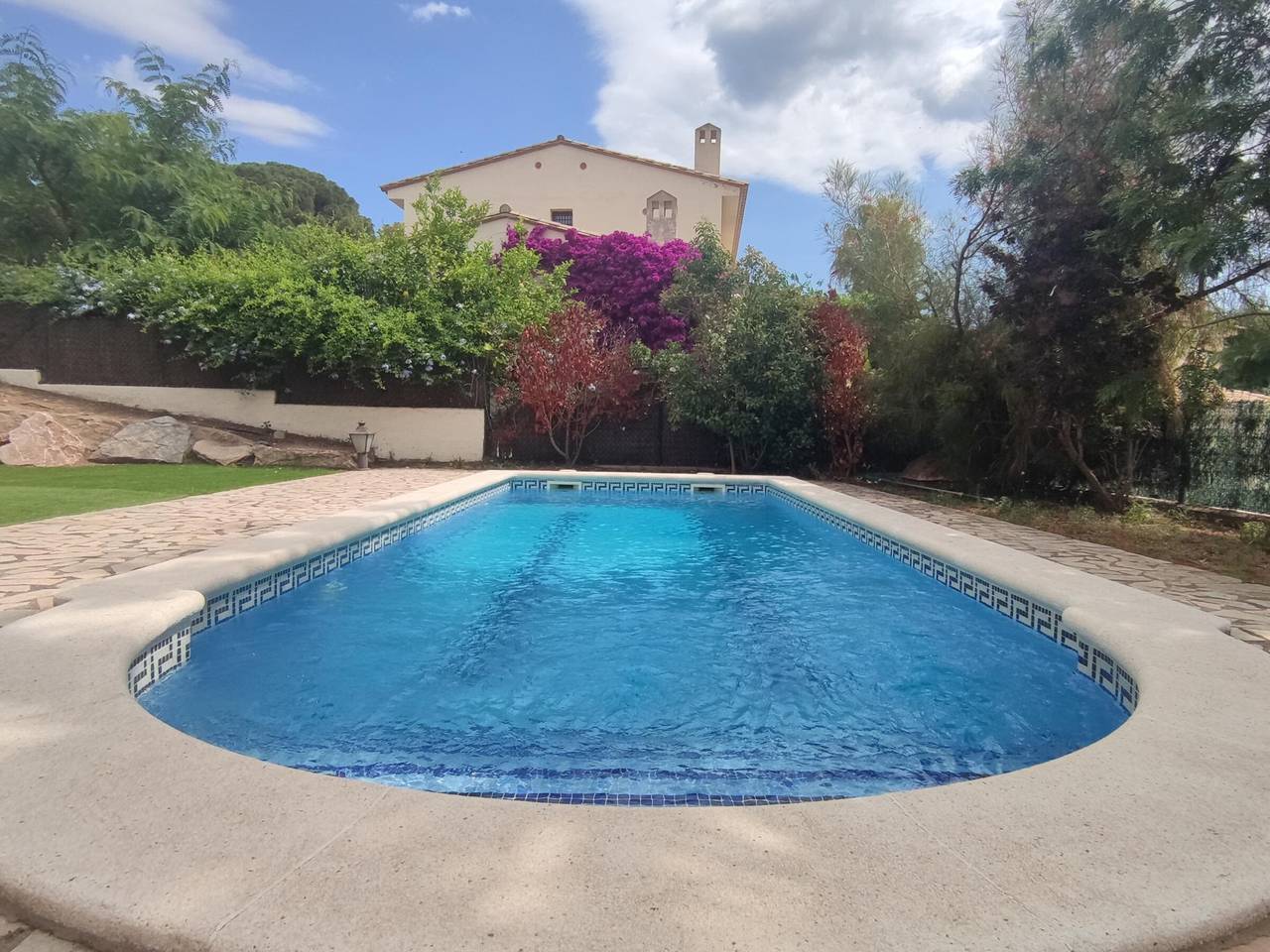 Mediterranean Villa in Costa Brava with Pool, Garden, and Close to Beach in Mas Ambros, Calonge