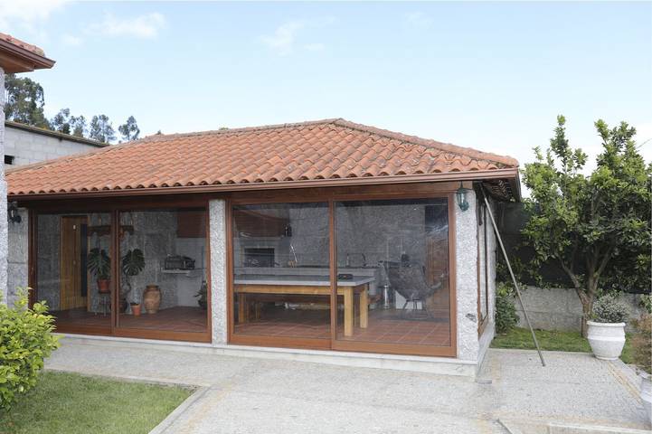 Holiday Home 'Casa Do Lagar' with Mountain View, Wi-Fi and Air Conditioning in Agilde, Braga District
