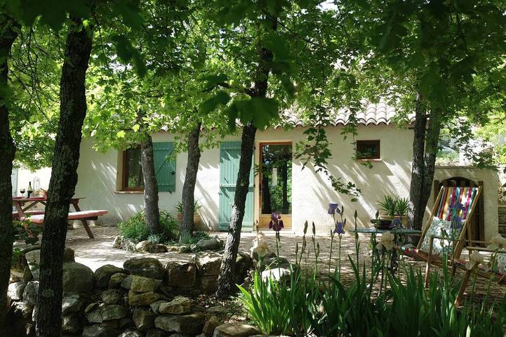 Ferienhaus für 3 Personen, mit Terrasse und Garten - 1