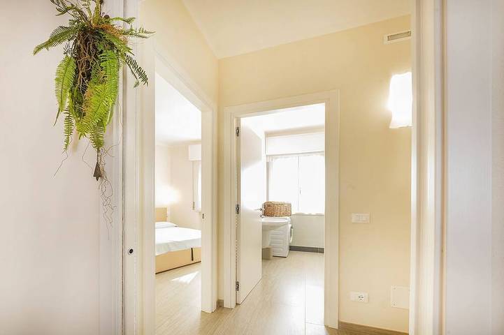 Appartamento intero, Dimora Paola - Garda - Centro con parcheggio- ac in Garda, Prealpi Gardesane