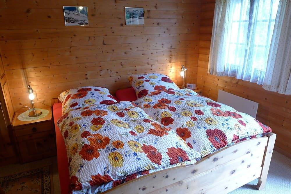 Atemberaubendes alleinstehendes Ferienhaus für 6 Personen mit  W-Lan, Tv und Innenhof in Grengiols, Aletsch Arena