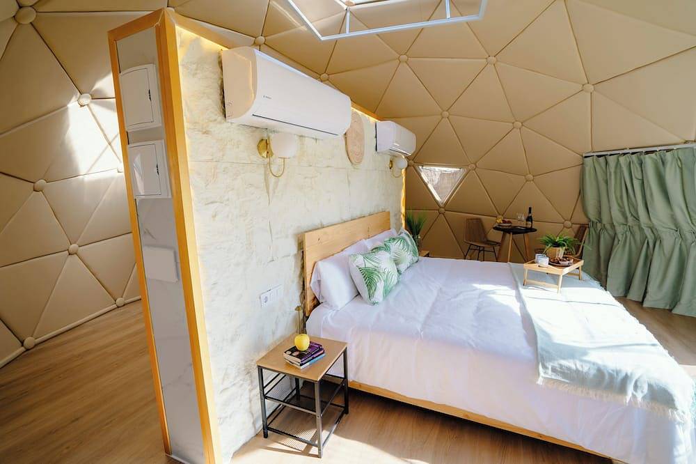 Private boutique bubble under the stars in Archidona, Málaga Province