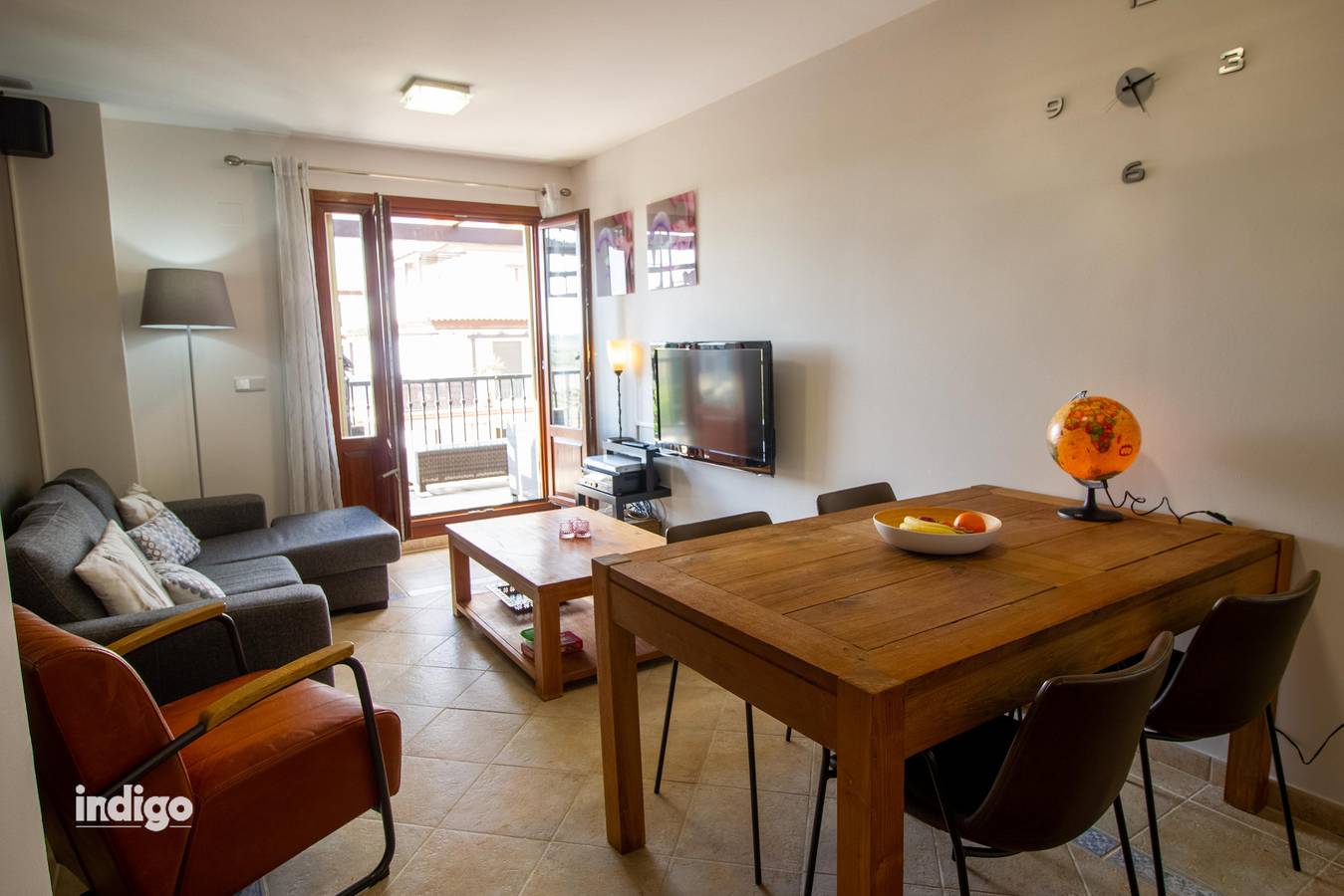 Apartamento inteiro, Apartamento de férias para 4 pessoas com piscina infantil in Urbanizacion Costa Esuri, Ayamonte