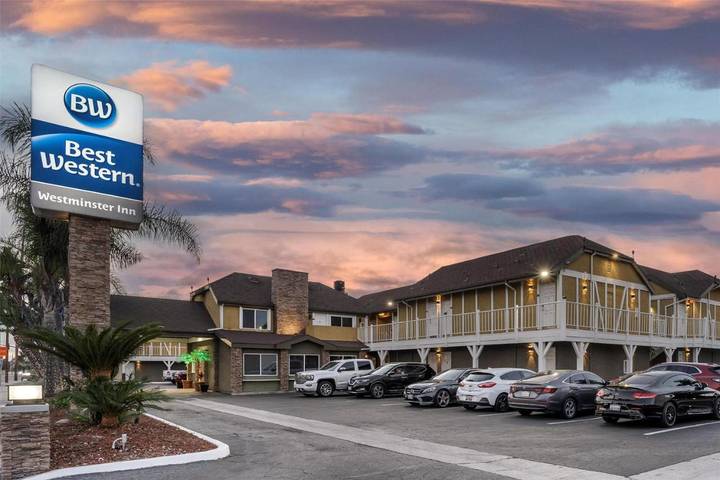 Hotel for 4 people, with pool and hot tub - 1
