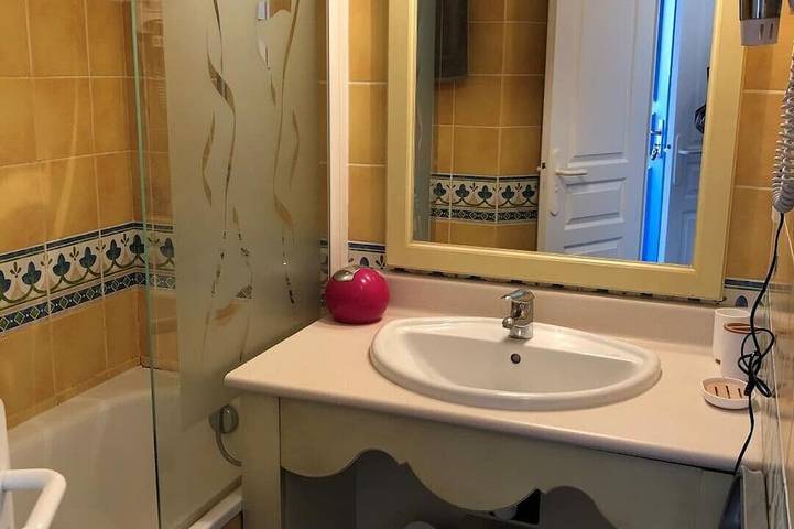 Location de vacances pour 4 personnes, avec piscine et jardin dans Golf Saint-Laurent - 4