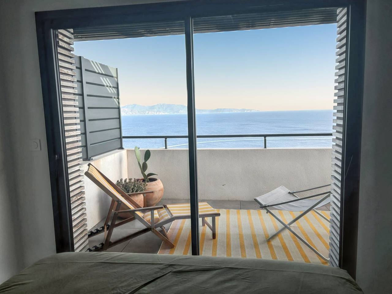 Apartamento entero, Apartamento espacioso en Cargèse con terraza con vistas al mar in Cargèse, Parc naturel régional de Corse