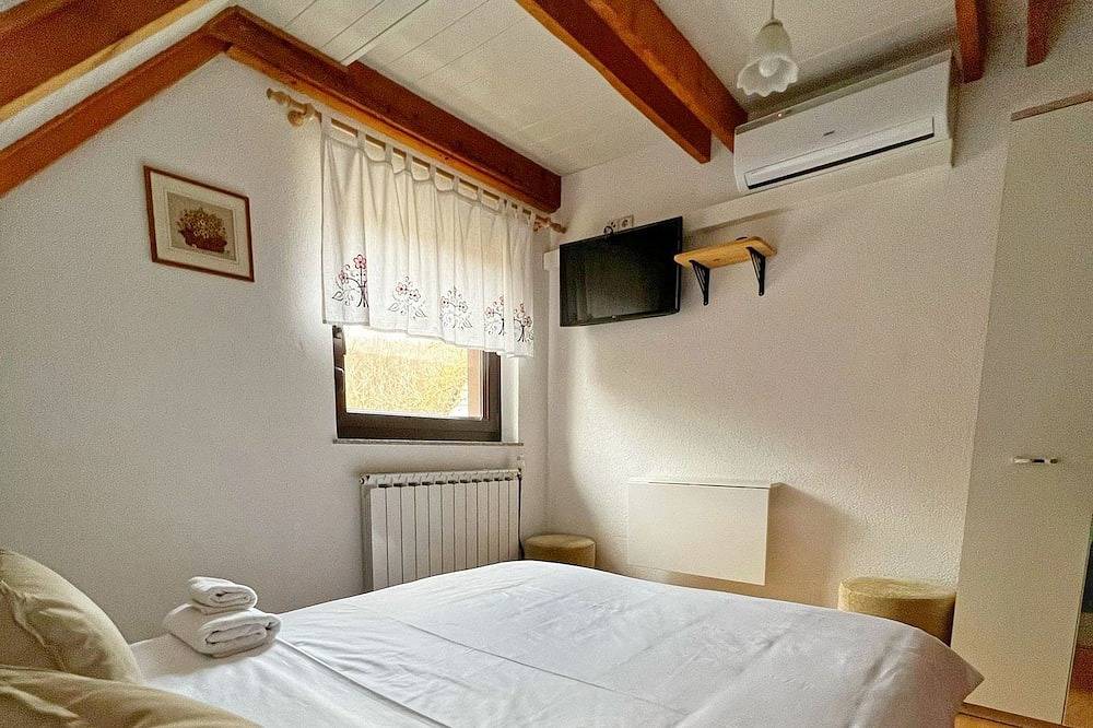 Ganze Wohnung, Zimmer Radmila, (8425), Plitvicka jezera, hr in Smoljanac, Plitvicer Seen