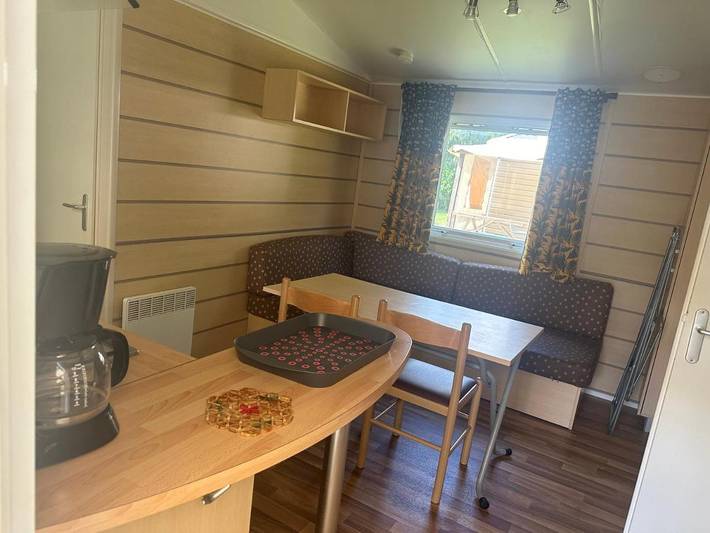 Camping pour 7 personnes, avec vue et piscine ainsi que jardin et terrasse dans Lozère - 2