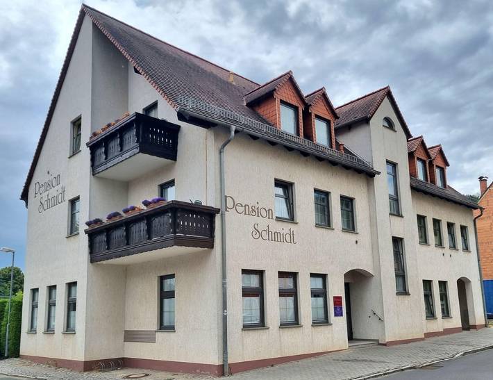 Pension für 2 Personen, mit Terrasse und Garten in Naumburg