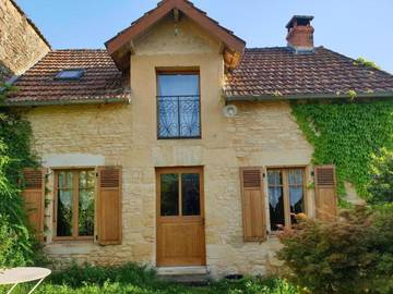 Gîte pour 2 personnes, avec jardin ainsi que piscine et terrasse à Saint-Crépin-et-Carlucet
