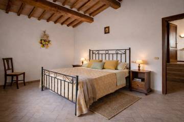 Agriturismo per 24 Persone in Lisciano Niccone, Valtiberina, Foto 3