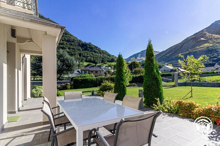 Gîte pour 6 personnes, avec terrasse à Esquièze-Sère - 3