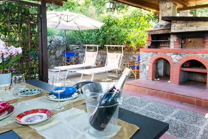 Appartamento per 5 persone, con Balcone e Terrazza nonché Giardino e Panorama a Deiva Marina