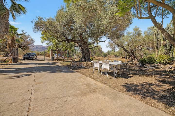 Country House 'Ca Lo Maraco' with Mountain Views, Private Garden, and Wi-Fi in Aldover, Terres de l'Ebre