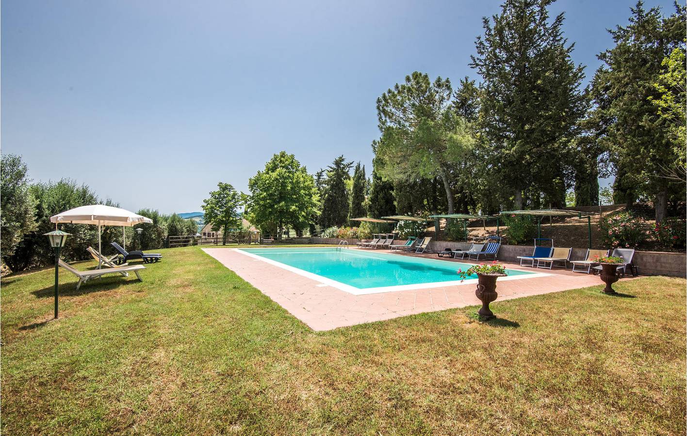 Ganze Ferienwohnung, Apartment am Fluss mit Pool und Parkplatz in Radicondoli, Siena Provinz