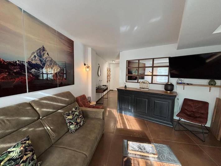 Appartement de vacances pour 8 personnes, avec terrasse ainsi que vue et sauna