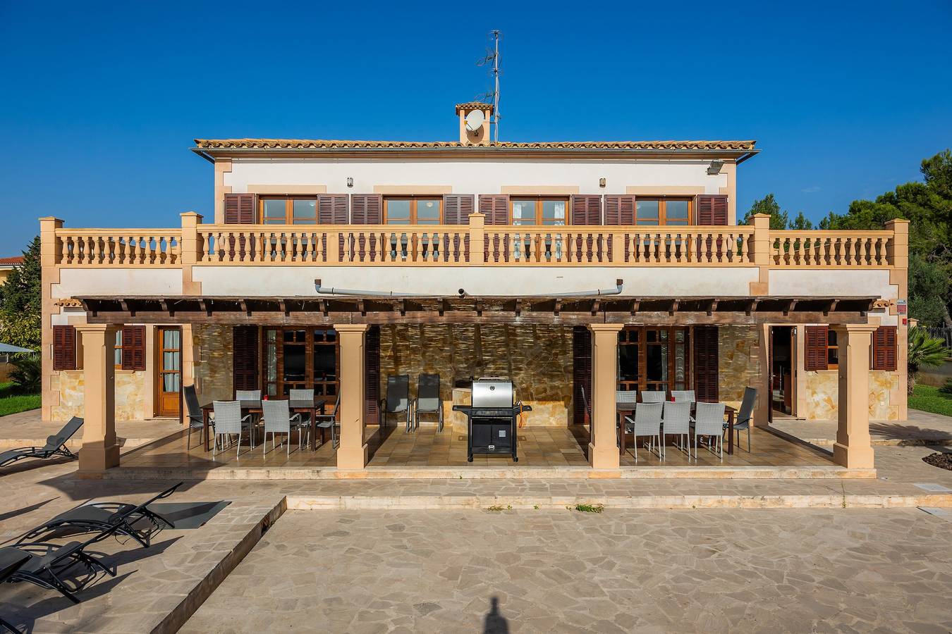 Villa Can Tosam Meiga con Wi-Fi, piscina, terrazas y balcón in Cales de Mallorca, Manacor