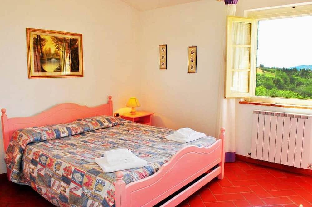 Ganze Wohnung, Fewo in Montaione,Swimmingpool,familienfreundlich, Kinderspielplatz,bis 5 Pers. in Montaione, Florenz Provinz