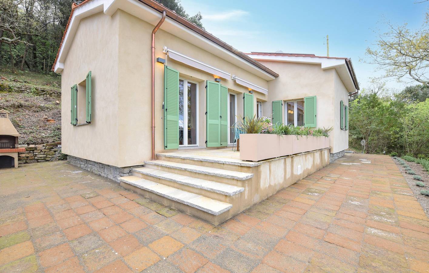 Sonnige Toskana Wohnung mit Pool & WiFi in Sassetta, Etruskische Küste