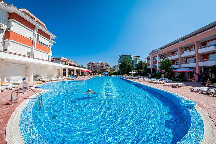 Studio für 4 Personen, mit Balkon und Terrasse sowie Garten und Pool in Bulgarien