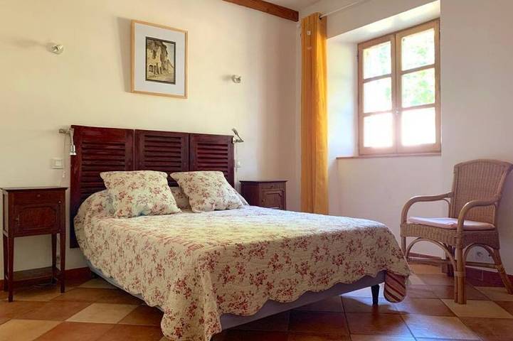 Location de vacances pour 14 personnes, avec terrasse et jardin à Jaujac - 2