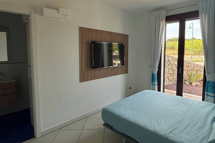 Ganze Wohnung, New Apartment Pool View, Few Steps From The Sea / WIFI Free in Santa Teresa di Gallura, Santa Teresa Gallura (Gemeinde)
